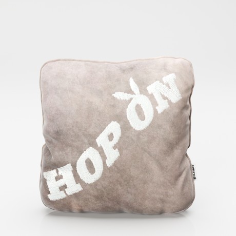 Декоративная подушка бархатная «Эллен» (Ellen) с надписью пайетками «Hop on»